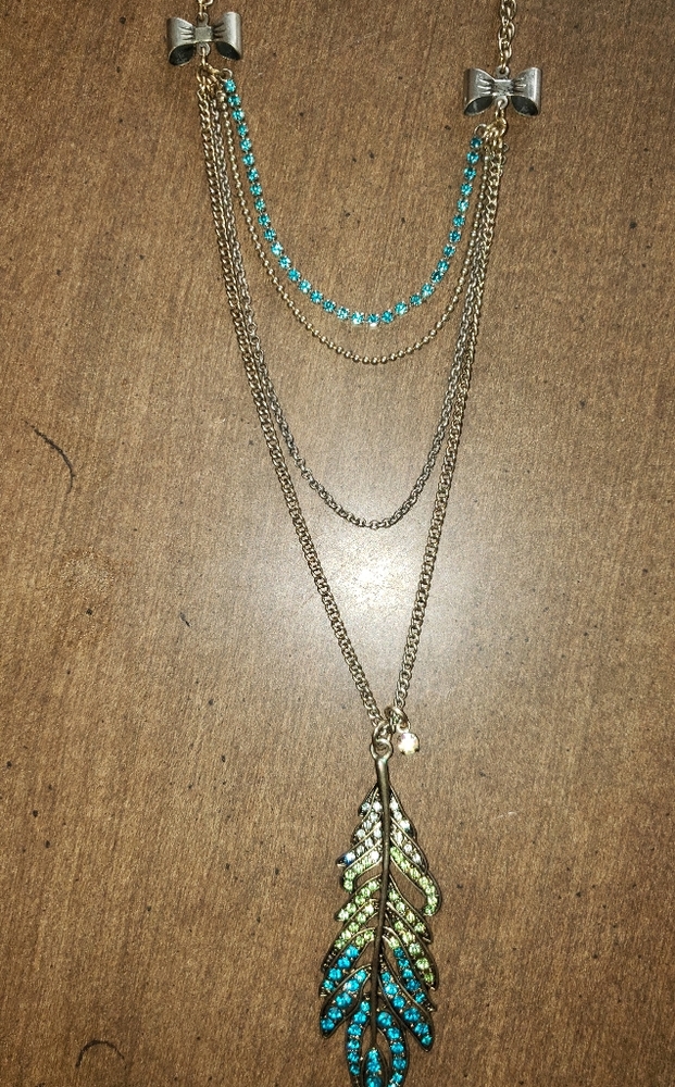 Authentic Betsey Johnson Peacock Feather Layered